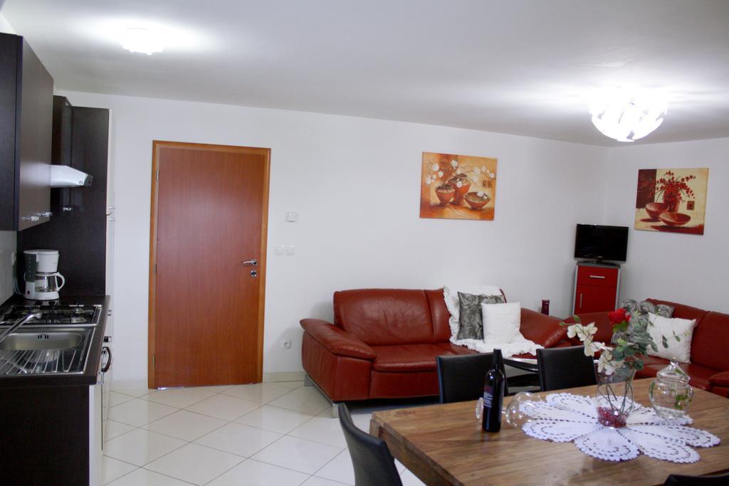 Apartments Villa Lili 우마그 객실 사진