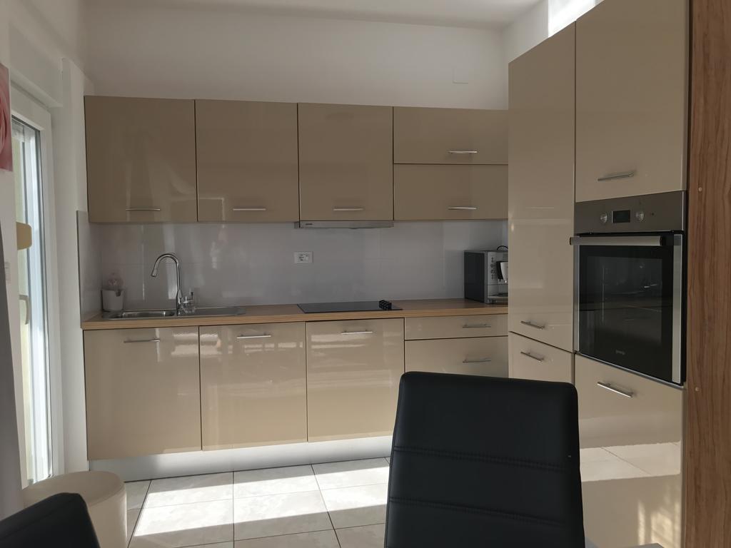 Apartments Villa Lili 우마그 외부 사진