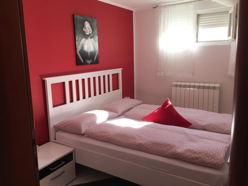 Apartments Villa Lili 우마그 외부 사진
