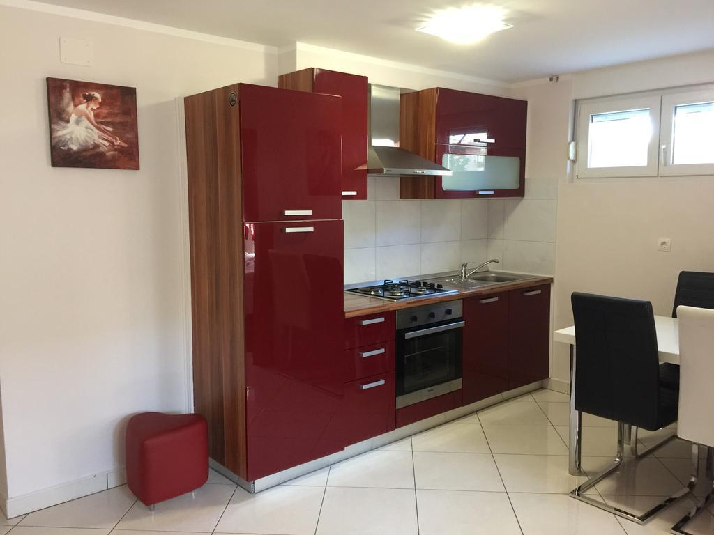 Apartments Villa Lili 우마그 외부 사진