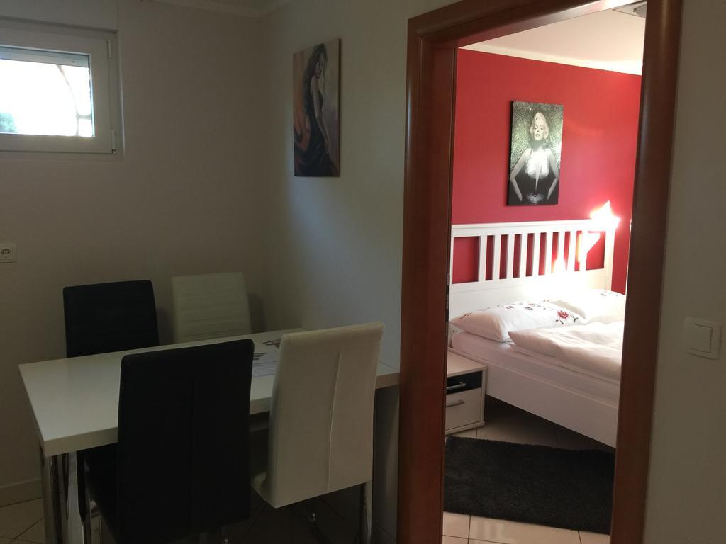 Apartments Villa Lili 우마그 외부 사진